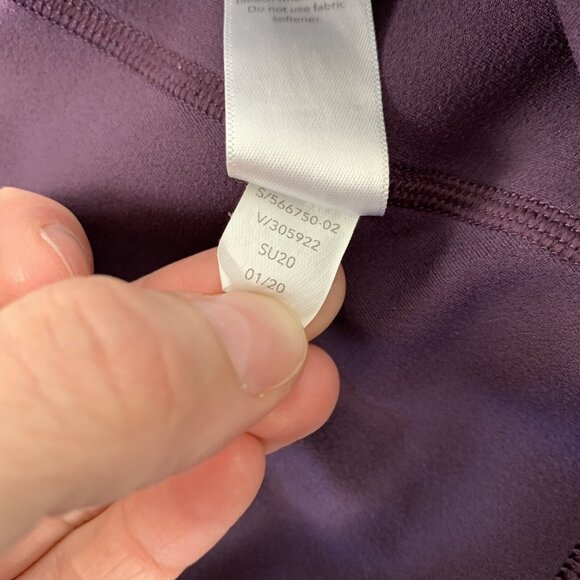 Athleta Capris Medium Petite Purple Cropped Stretch Workout Athleisure - Picture 8 of 8